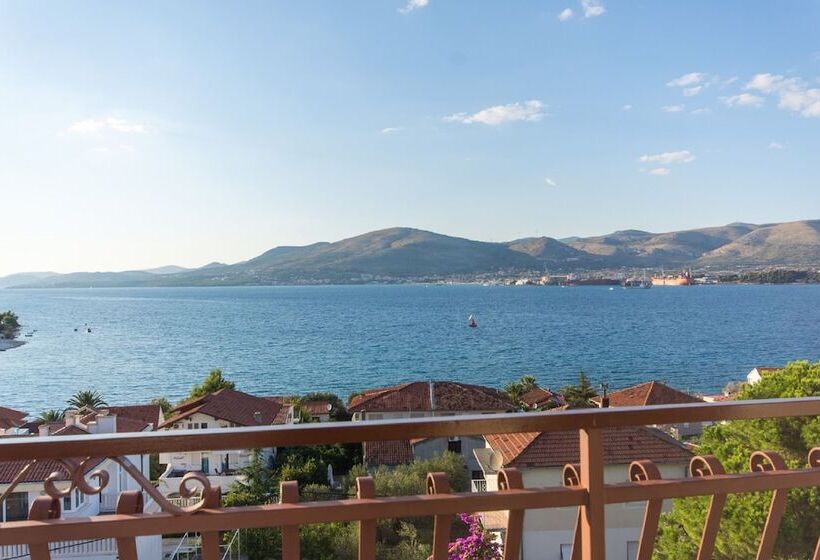 בית מלון כפרי Villa Katarina