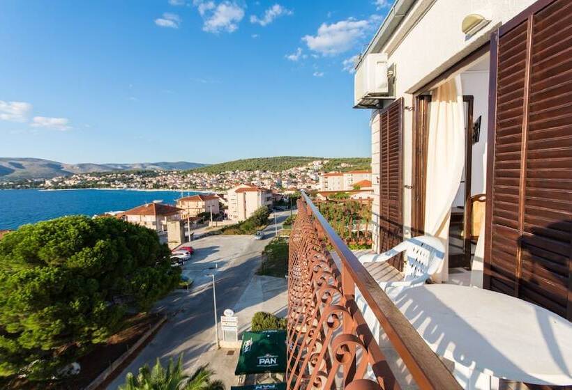 בית מלון כפרי Villa Katarina