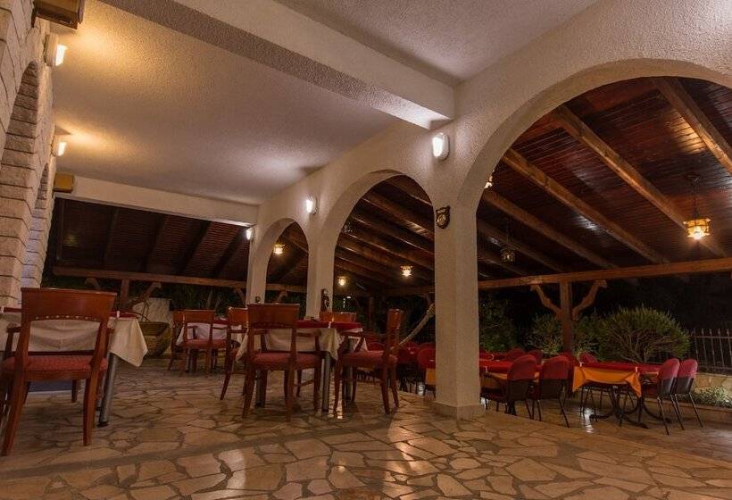 בית מלון כפרי Villa Katarina