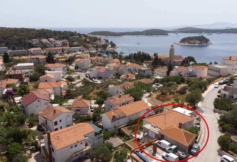 هتل Double Room Hvar 15706d