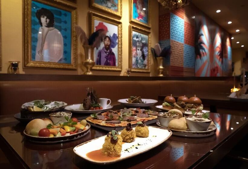 Отель Voco Bonnington Dubai, An Ihg