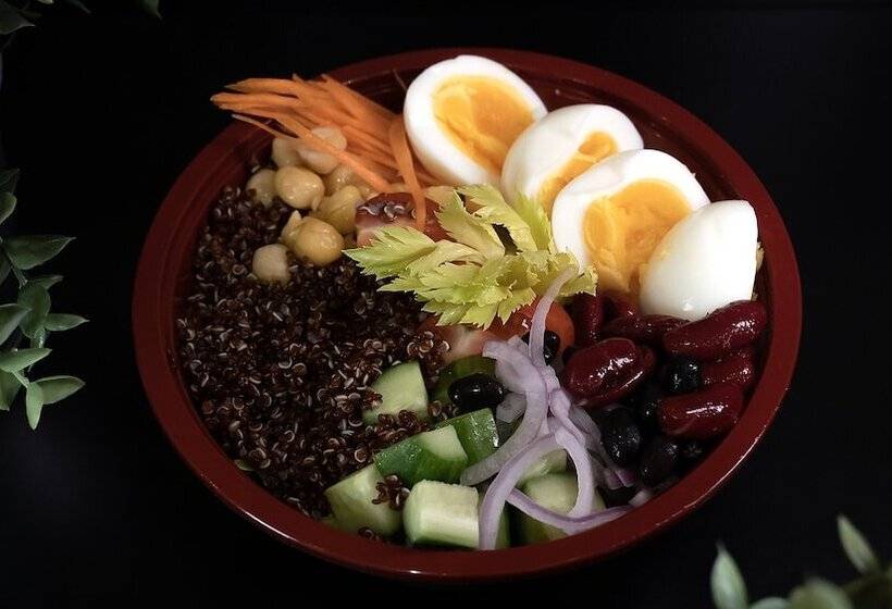 Отель Voco Bonnington Dubai, An Ihg