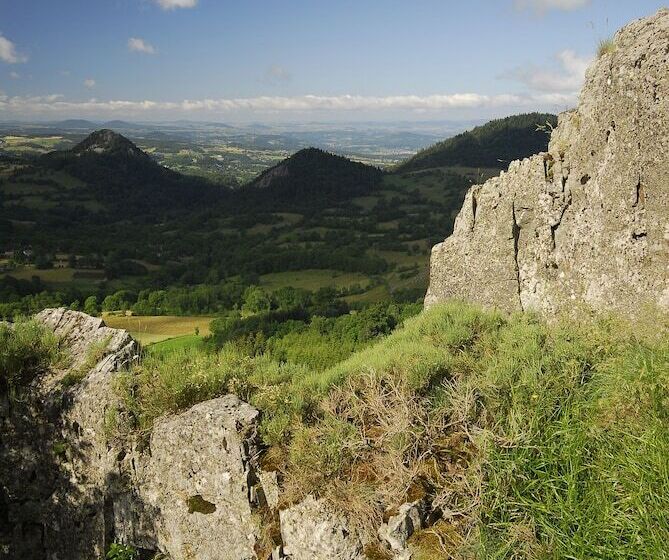 فندق Vvf Haute Loire Saintjulienchapteuil