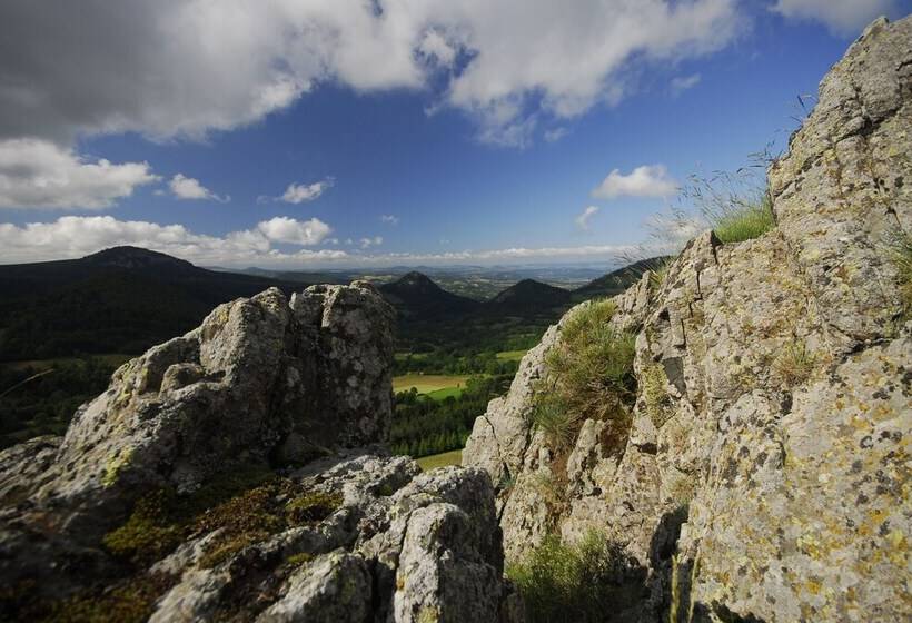 فندق Vvf Haute Loire Saintjulienchapteuil