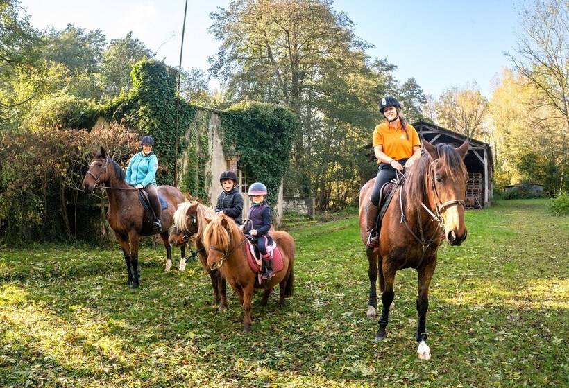 ホテル Vvf Normandie Forgesleseaux