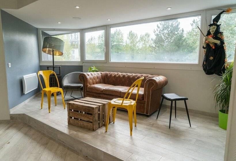 ホテル Vvf Normandie Forgesleseaux