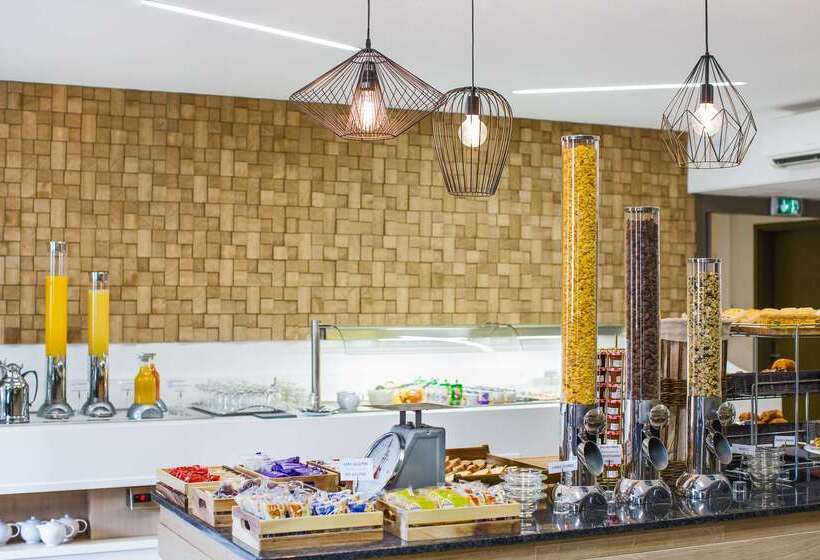 Kyriad Chambéry Centre   Hôtel Et Résidence