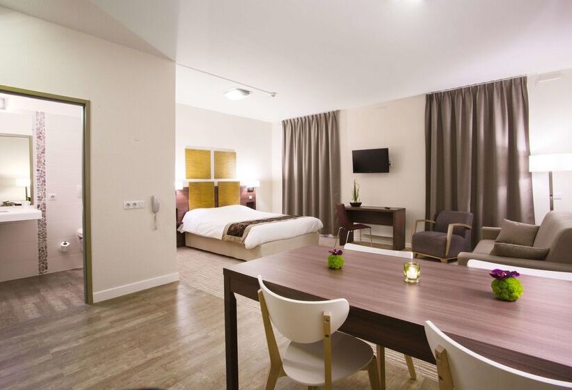 Kyriad Chambéry Centre   Hôtel Et Résidence