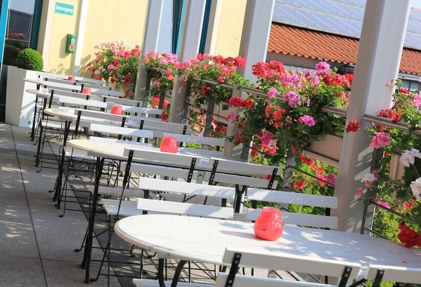 هتل Mikon Eastgate