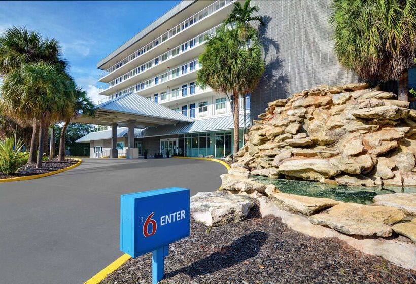 Motel 6 Cutler Bay, Fl