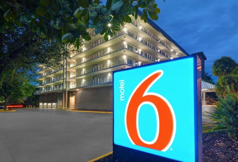 Motel 6 Cutler Bay, Fl