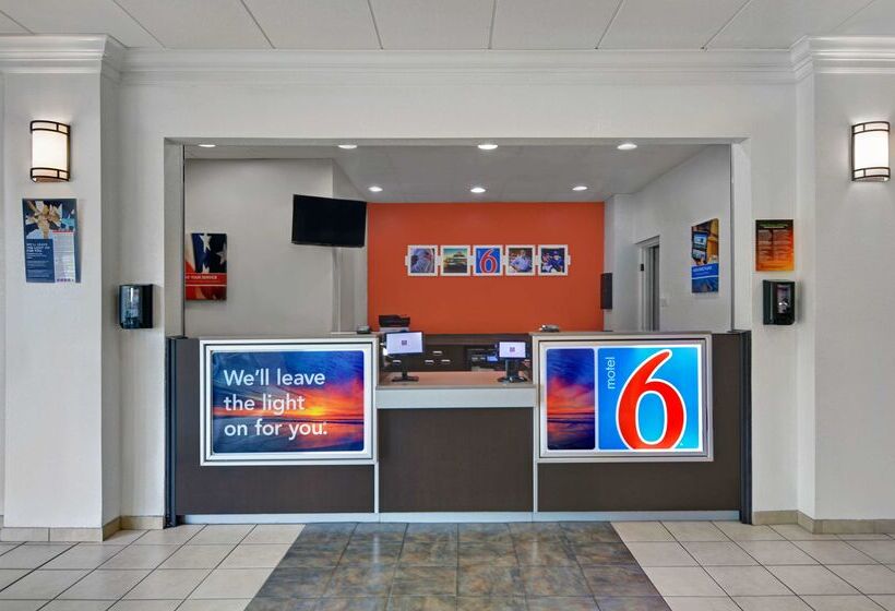Motel 6 Cutler Bay, Fl