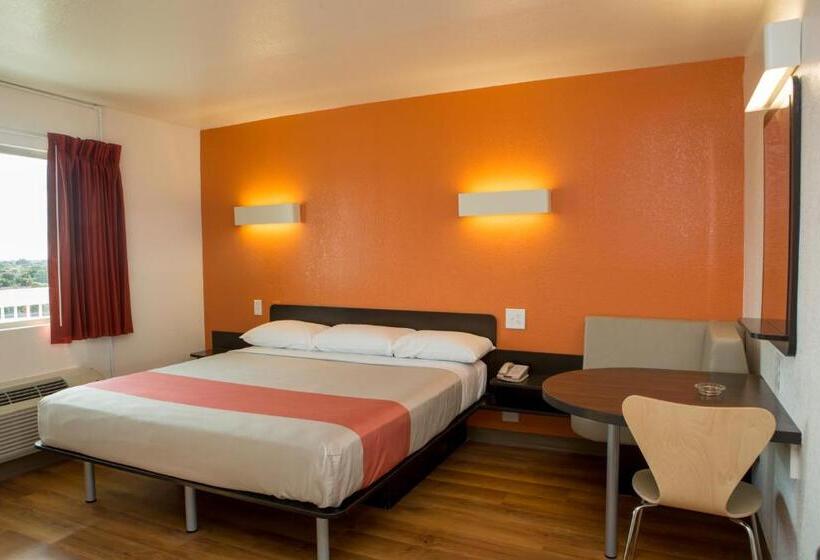 Motel 6 Cutler Bay, Fl