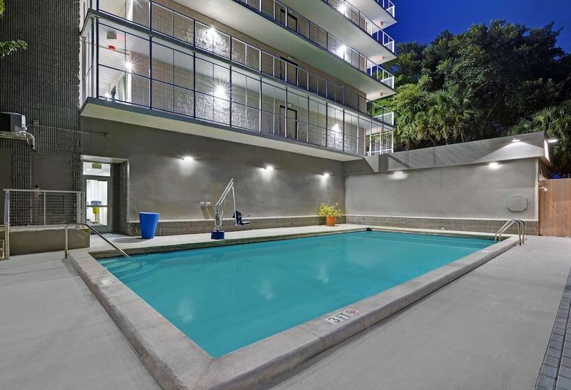 Motel 6 Cutler Bay, Fl