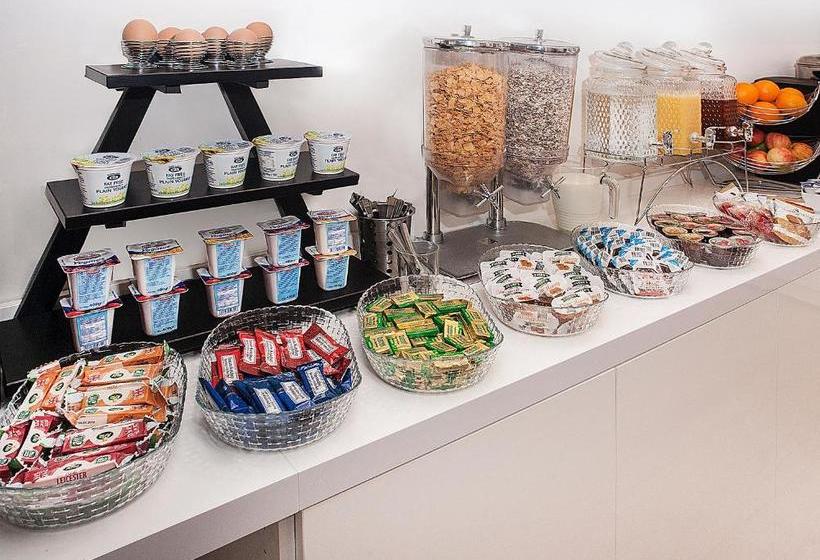 Отель Nox Kensington Gardens