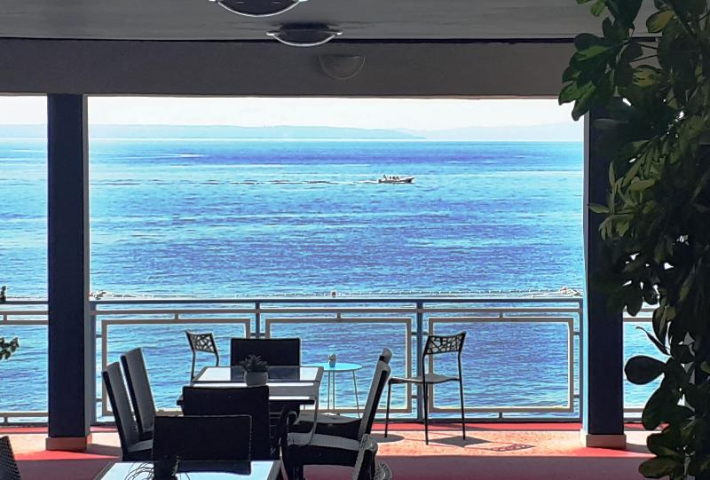 פנסיון Beachfront Apartmants Zanic