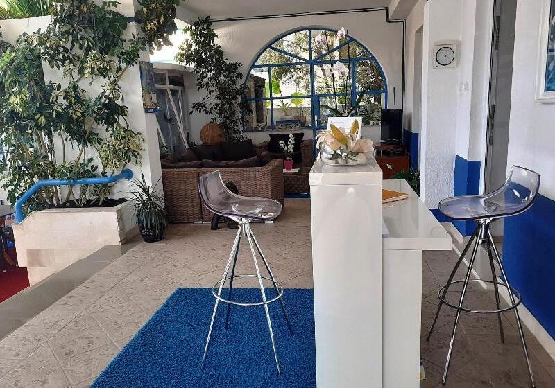 פנסיון Beachfront Apartmants Zanic