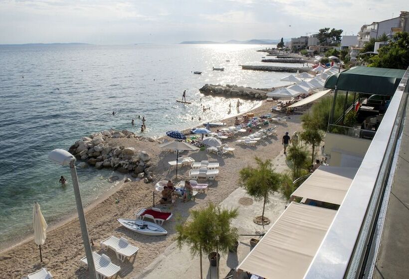 پانسیون Beachfront Apartmants Zanic