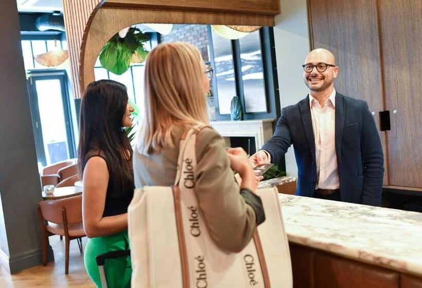 هتل The Gresham Apart