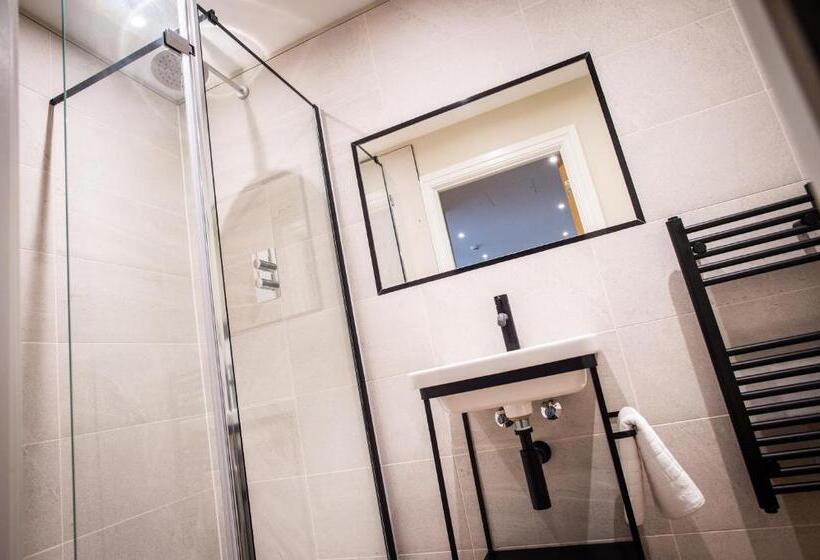 هتل The Gresham Apart