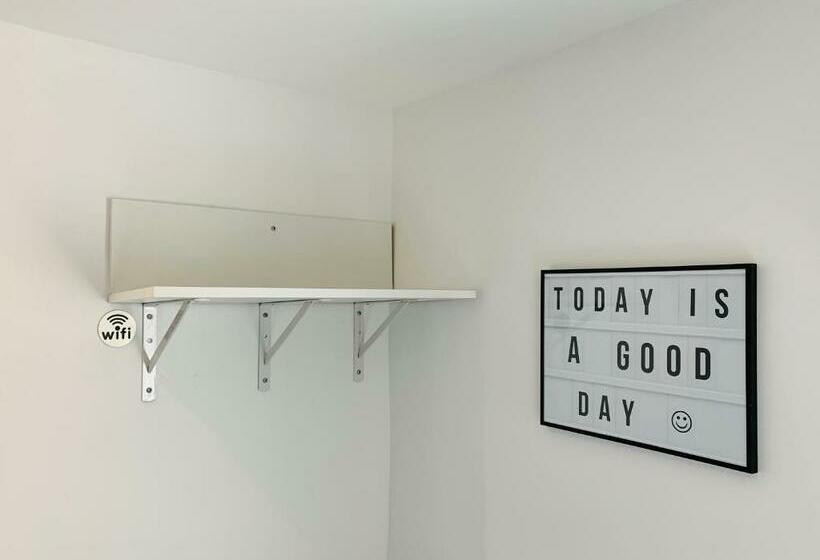 בית מלון כפרי Chambre Le Merindol