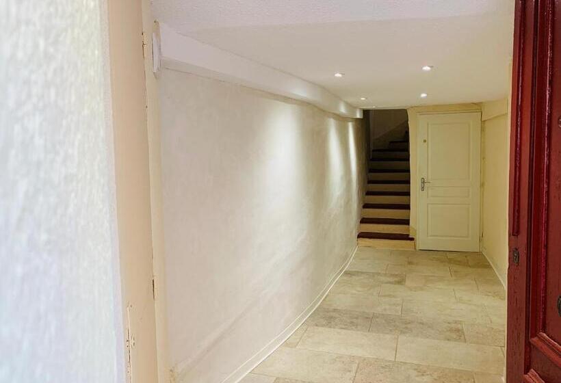 בית מלון כפרי Chambre Le Merindol