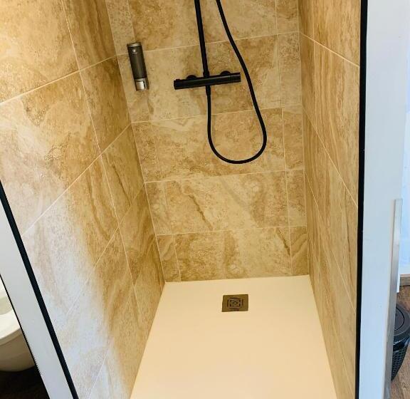 בית מלון כפרי Chambre Le Merindol