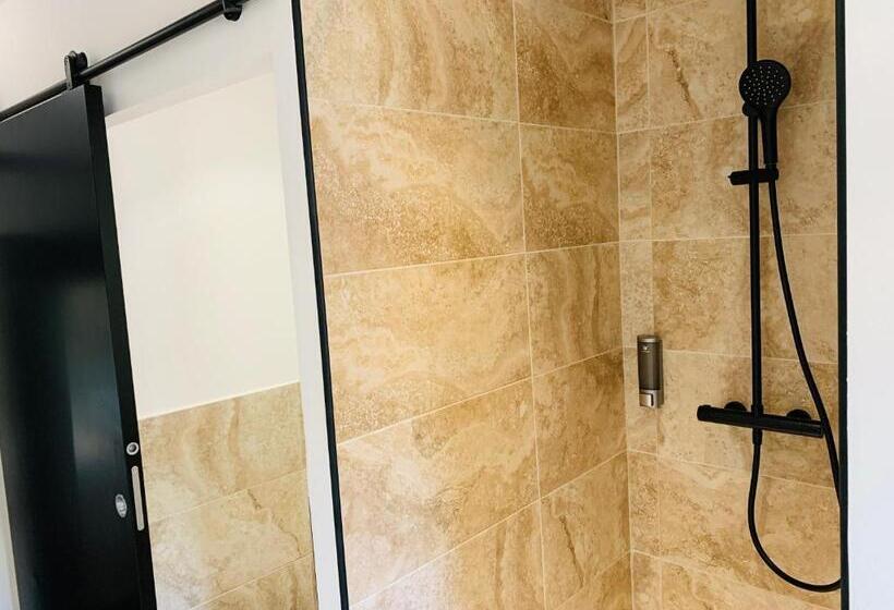 בית מלון כפרי Chambre Le Merindol