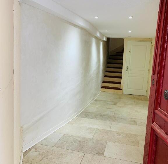 בית מלון כפרי Chambre Le Merindol