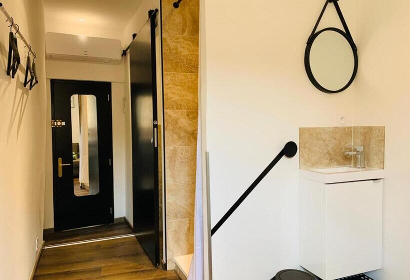 בית מלון כפרי Chambre Le Merindol