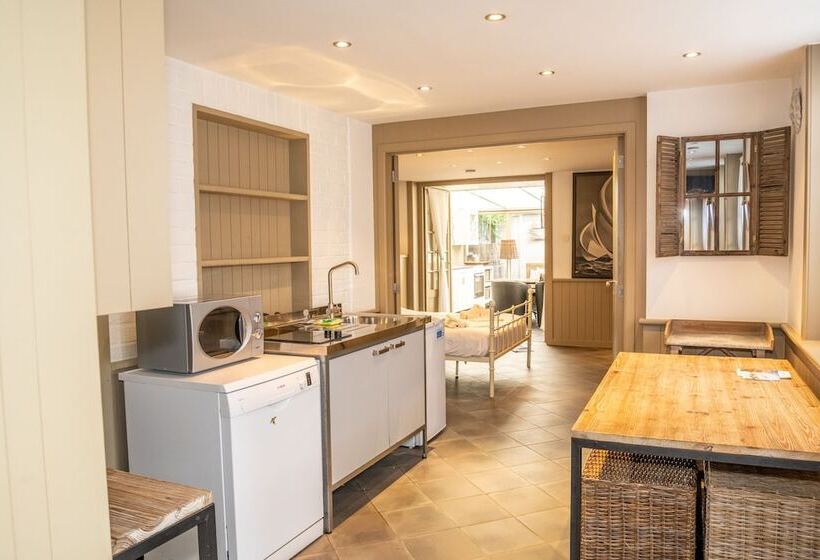 فندق Diane S Cottage