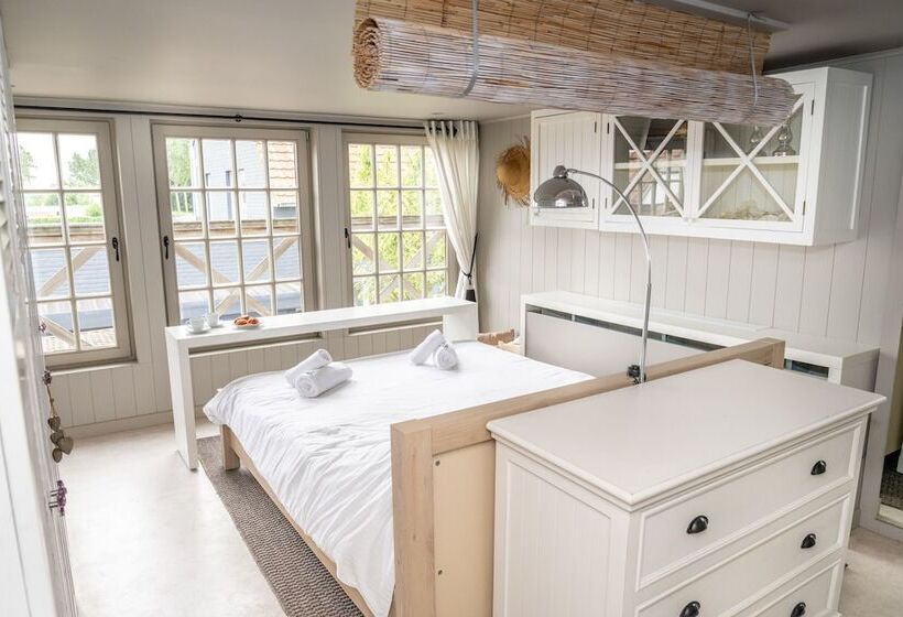 בית מלון כפרי Diane S Cottage