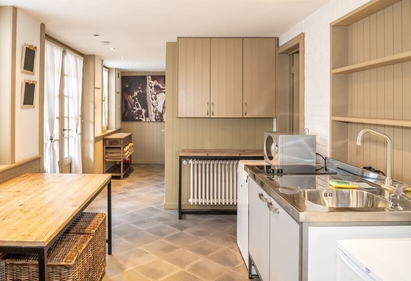 בית מלון כפרי Diane S Cottage