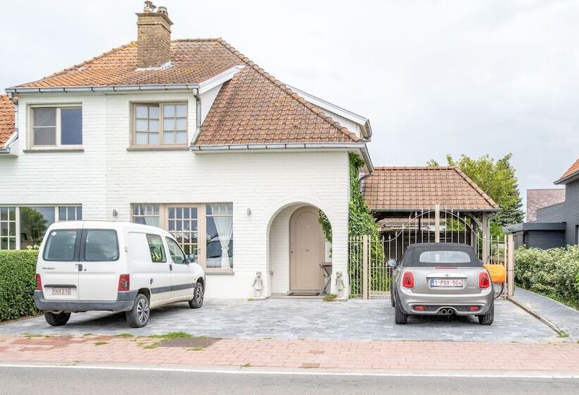 בית מלון כפרי Diane S Cottage