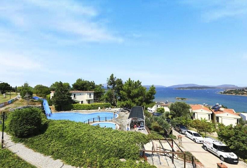 Akay Garden Family Club