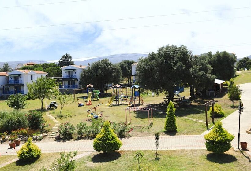 Akay Garden Family Club