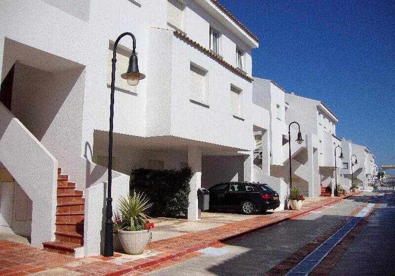 Apartamentos Poblado Marinero 3000
