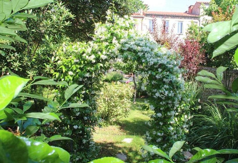 مبيت وإفطار Maison Prades Chambre D Hotes