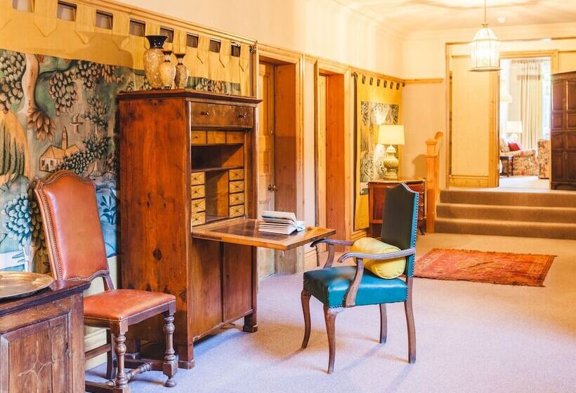 Colwall Park   Hotel, Bar & Restaurant