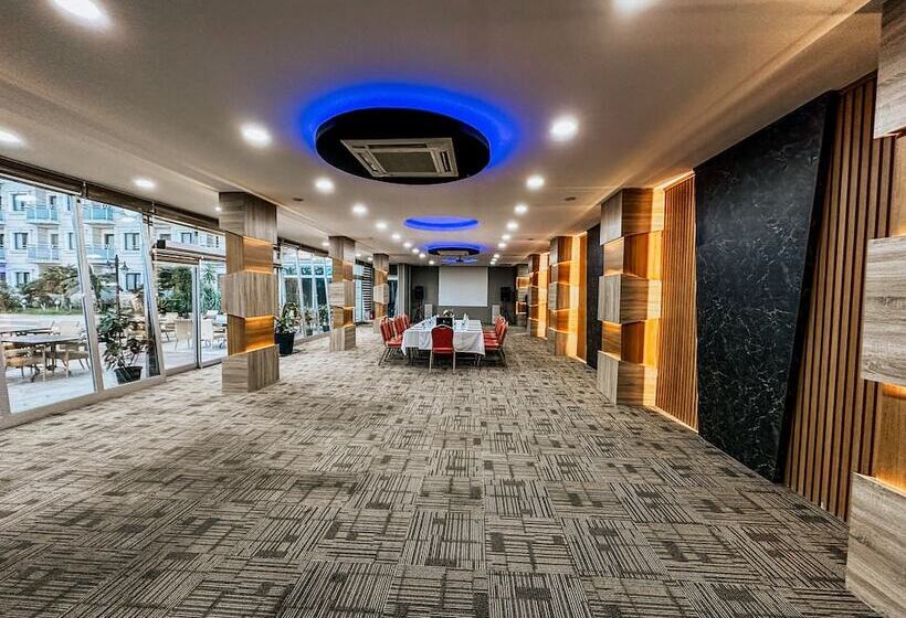 Elegance Resort Hotel & Spa Wellness Aqua