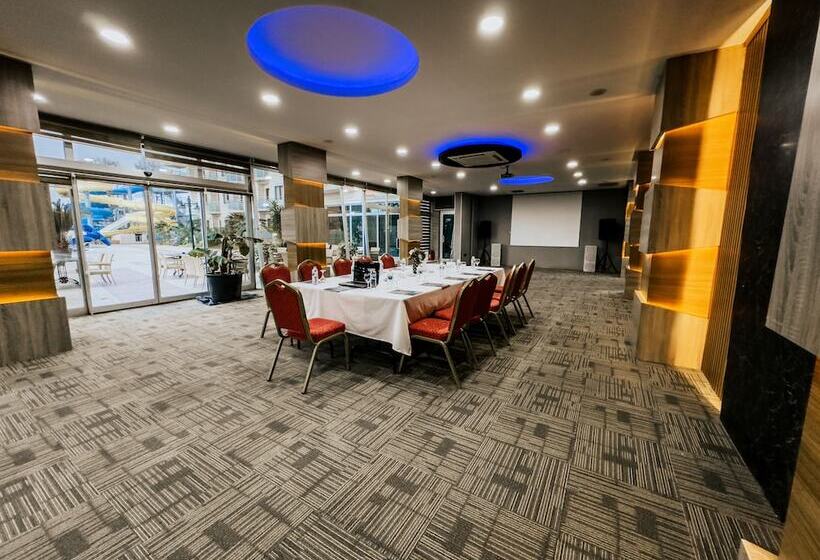 Elegance Resort Hotel & Spa Wellness Aqua