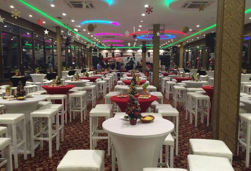 Elegance Resort Hotel & Spa Wellness Aqua