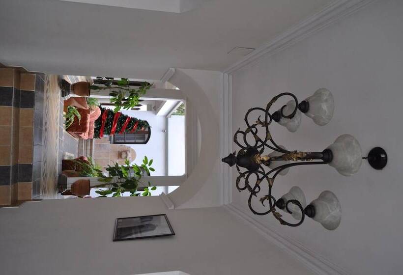 Hostal Patrimonio   Sucre