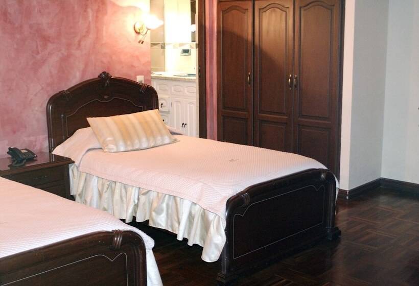 Hostal Patrimonio   Sucre
