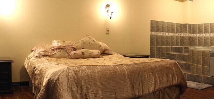 Hostal Patrimonio   Sucre