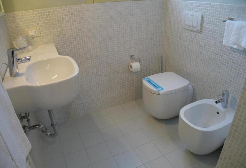 Отель 6 Porte Guesthouse