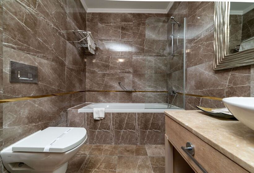 Отель Fashiontv Luxe Resort