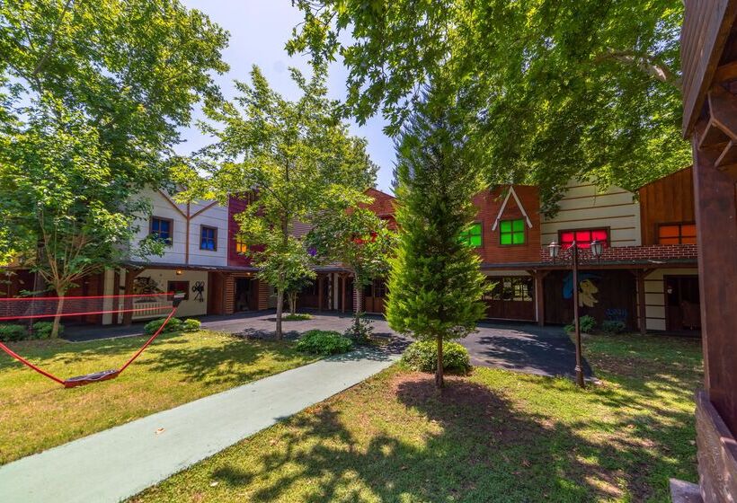 Отель Fashiontv Luxe Resort