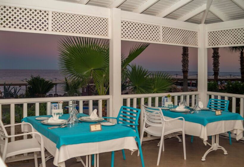 Отель Fashiontv Luxe Resort