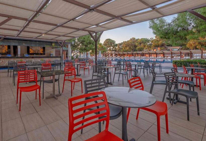 Отель Fashiontv Luxe Resort